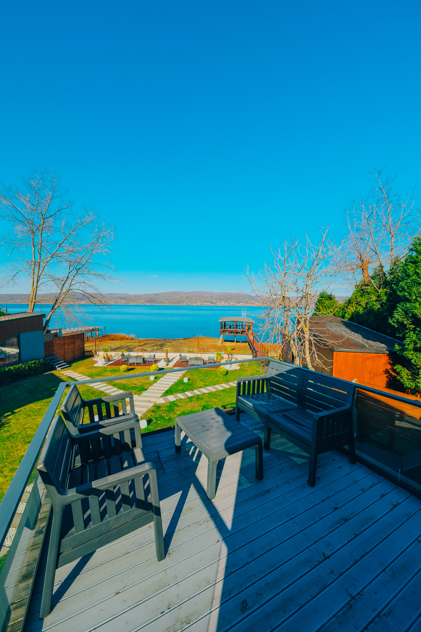 listing card gallery