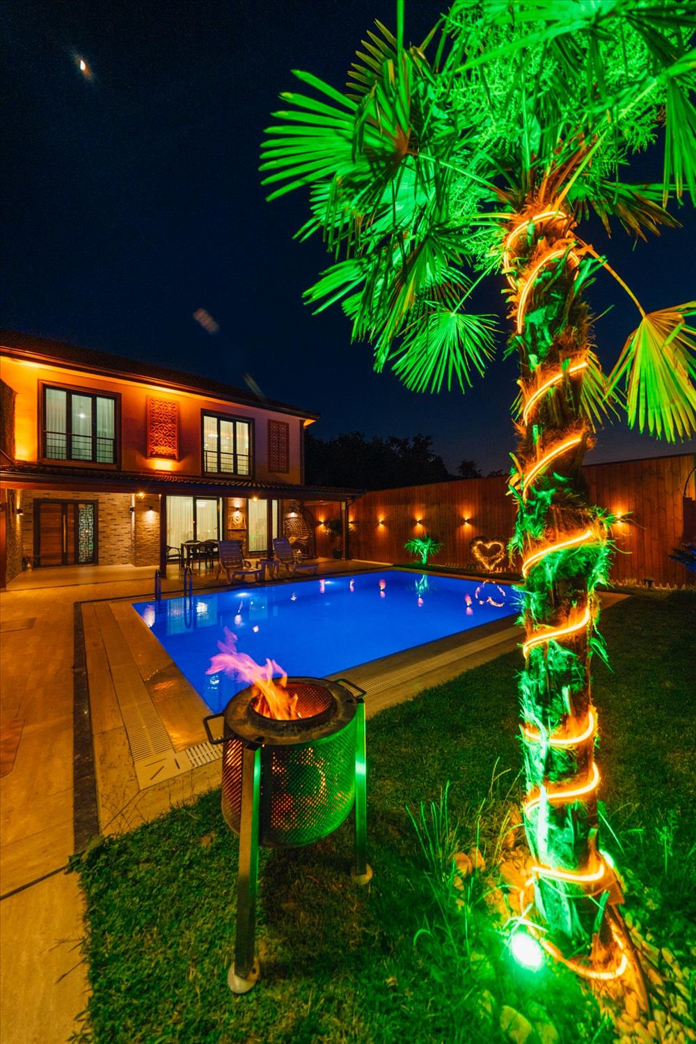 listing card gallery