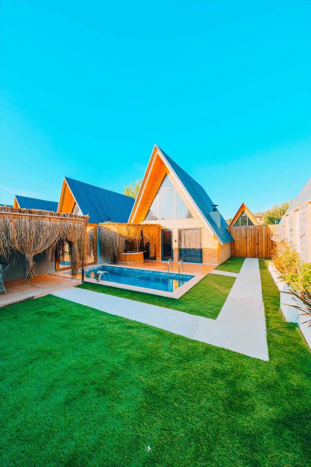 listing card gallery