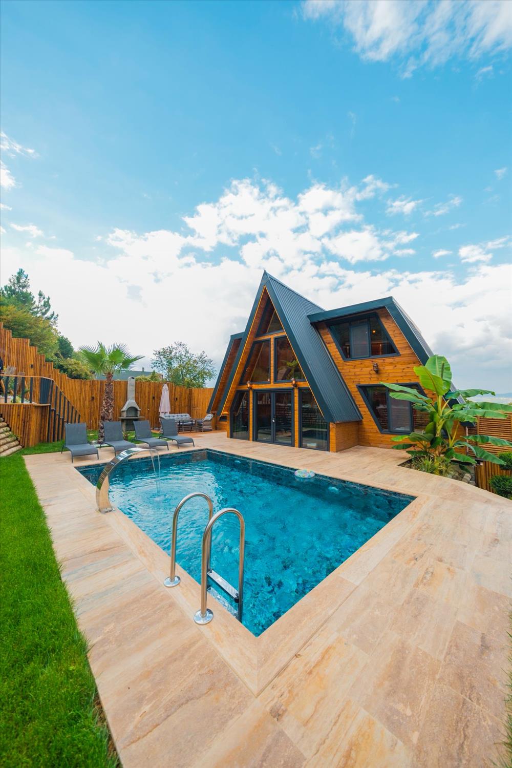 listing card gallery