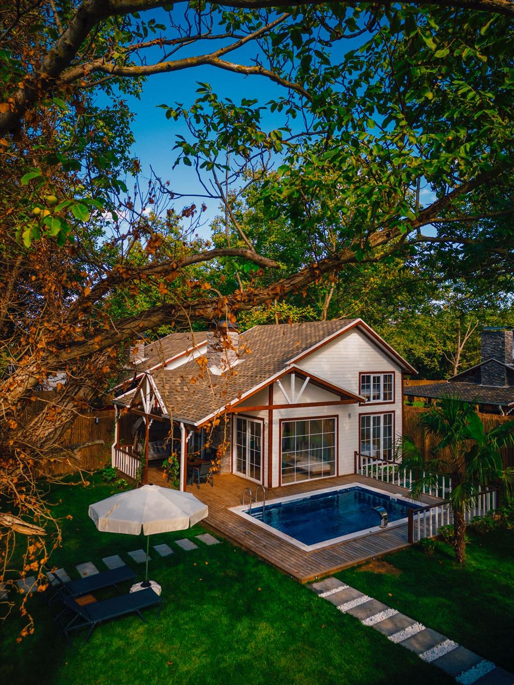 listing card gallery