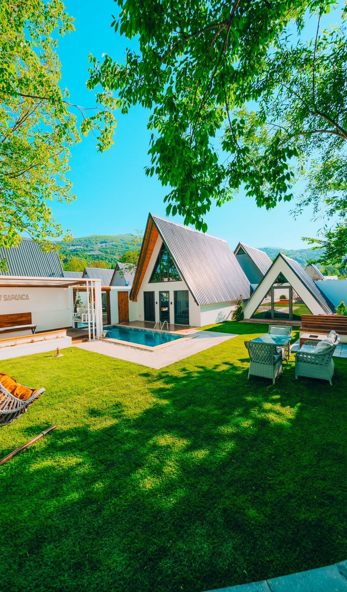 listing card gallery