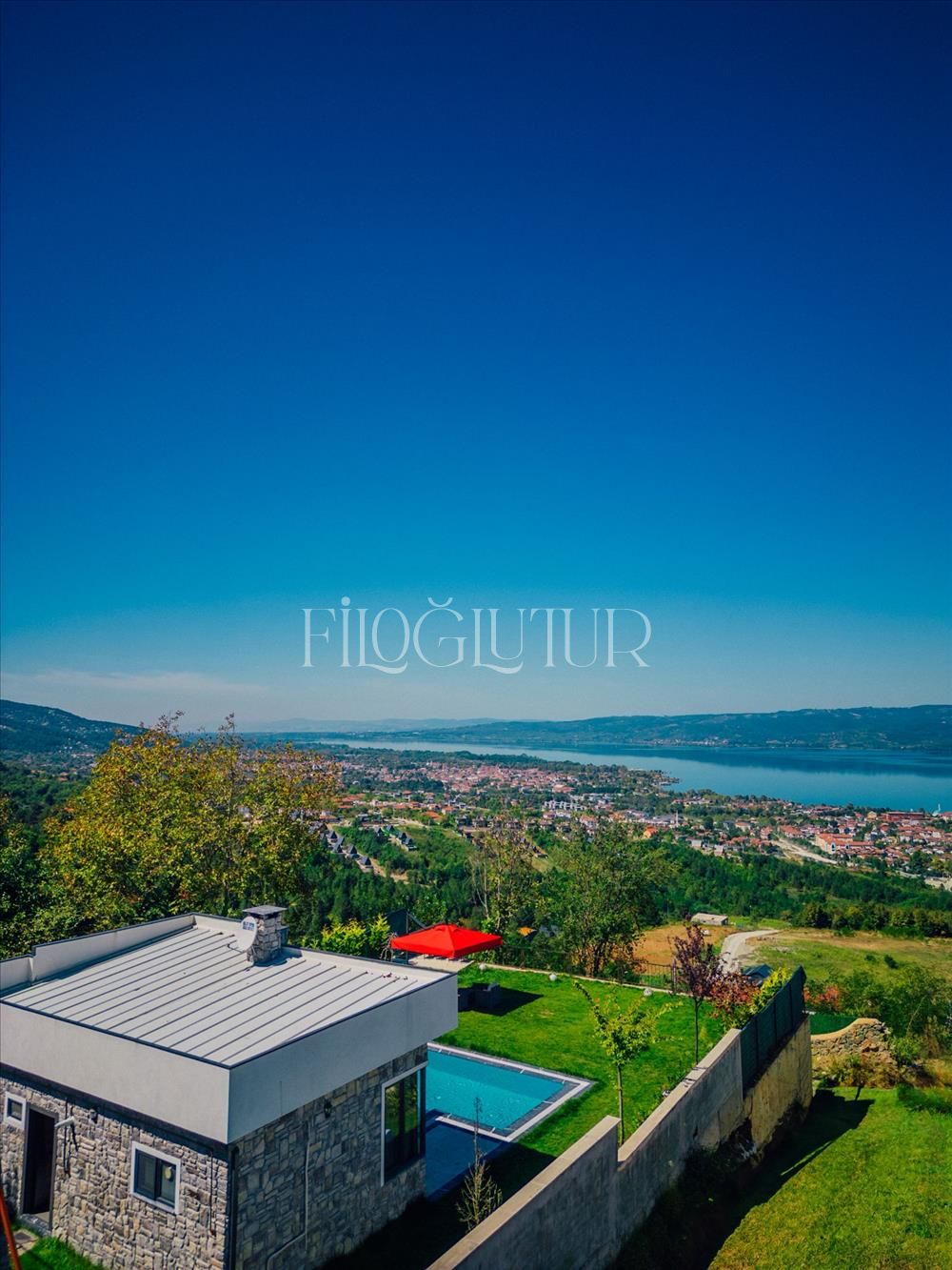 listing card gallery