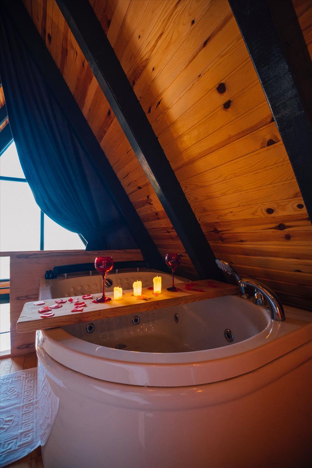 listing card gallery