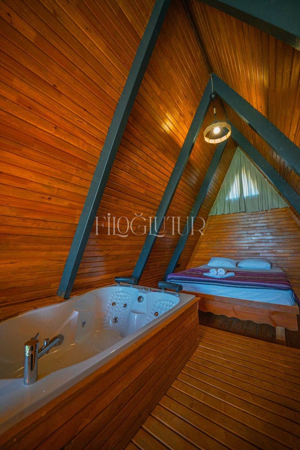 listing card gallery