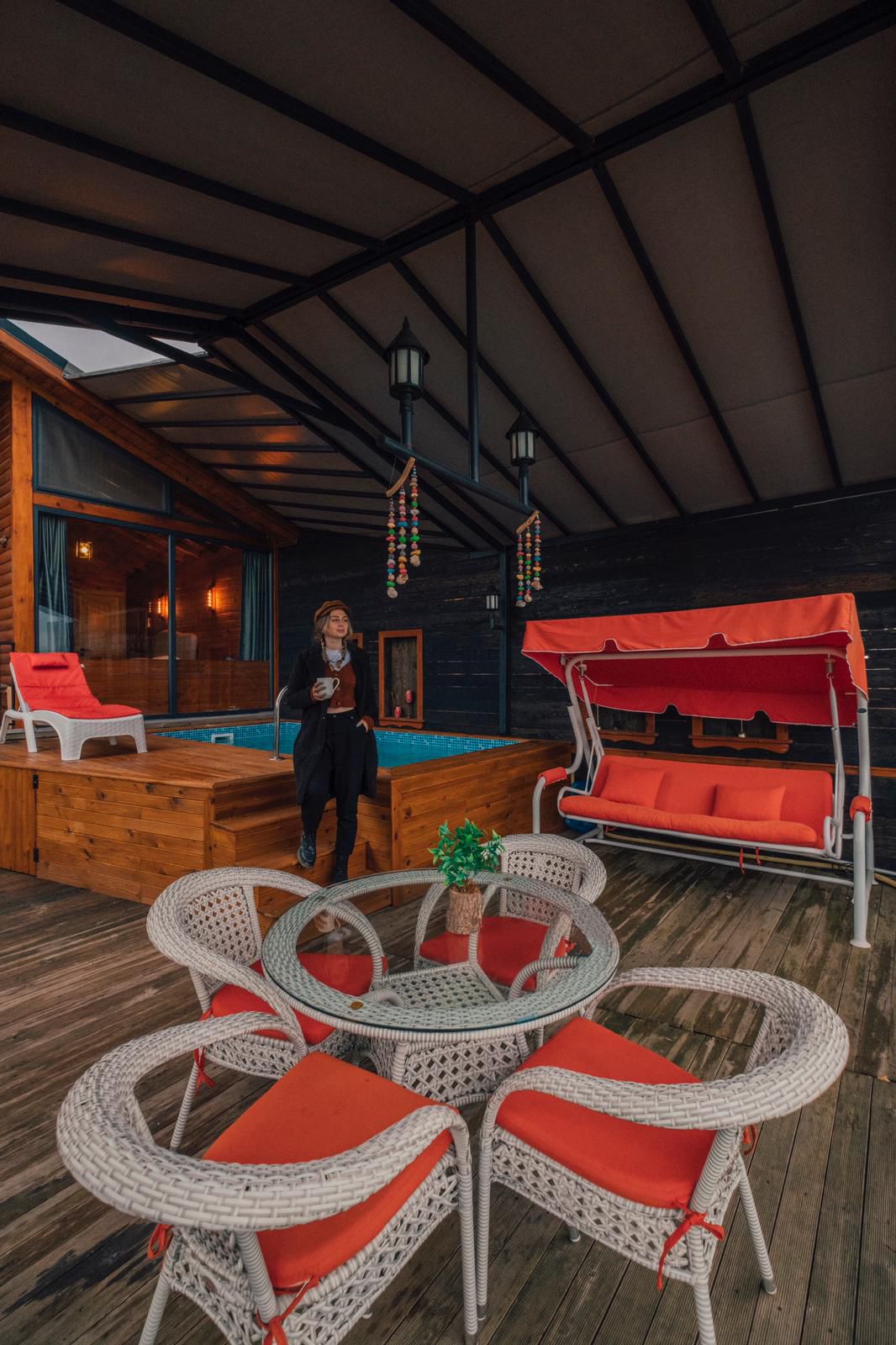 listing card gallery