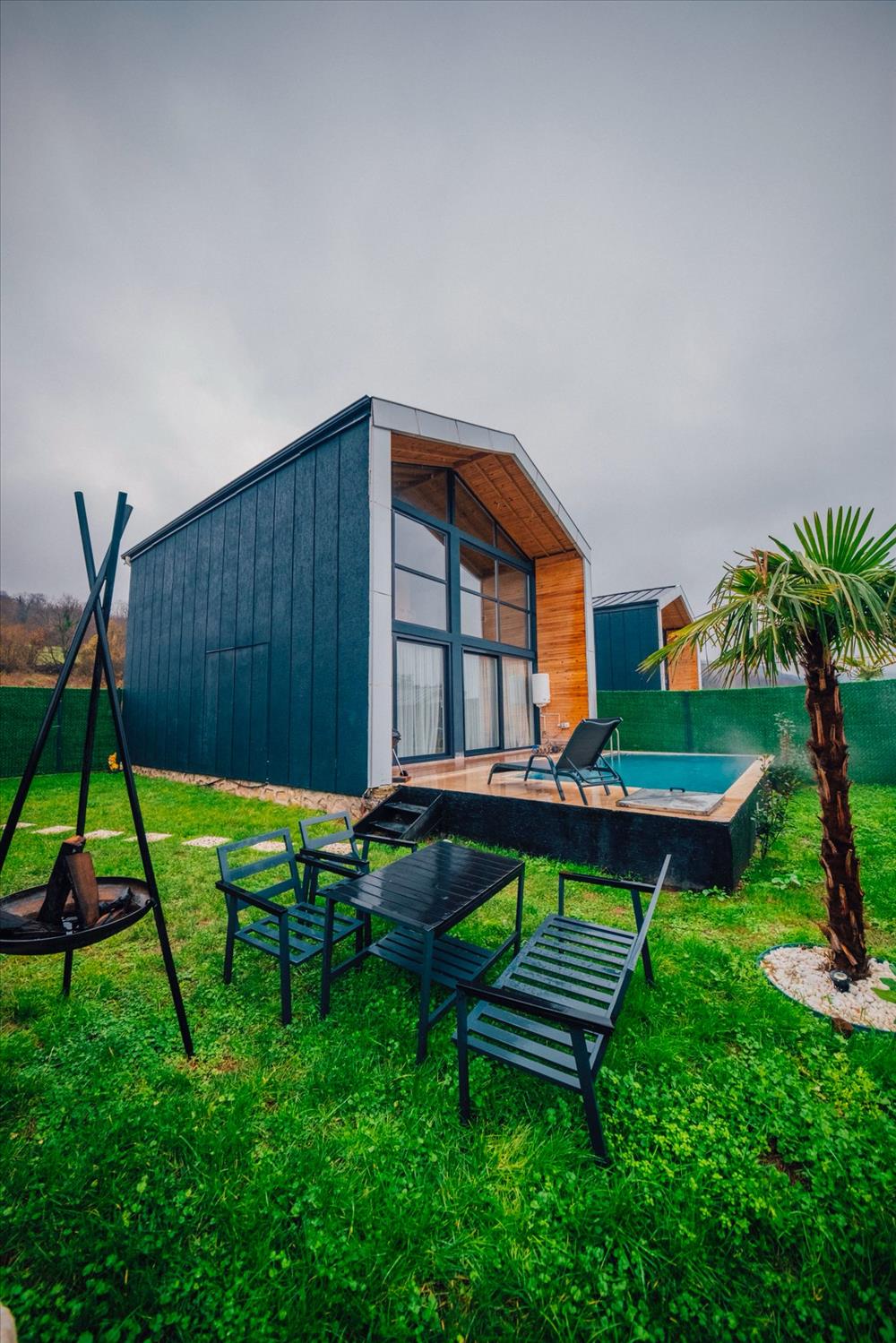 listing card gallery