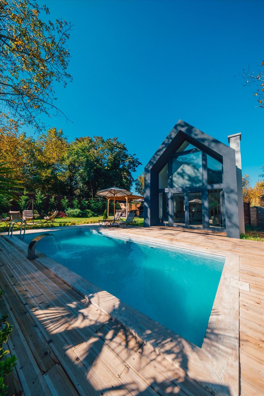 listing card gallery