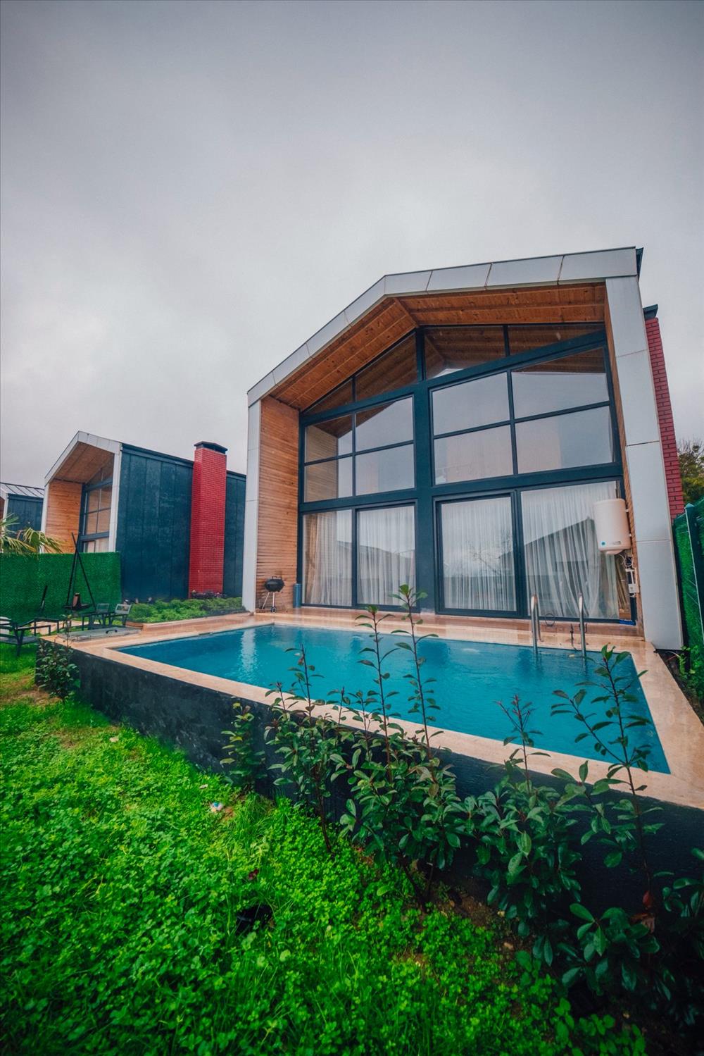 listing card gallery