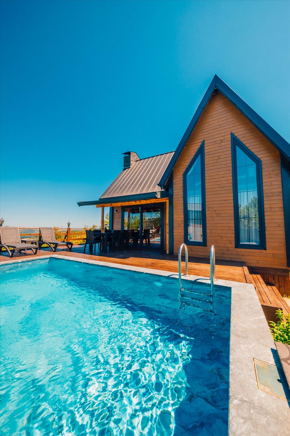 listing card gallery