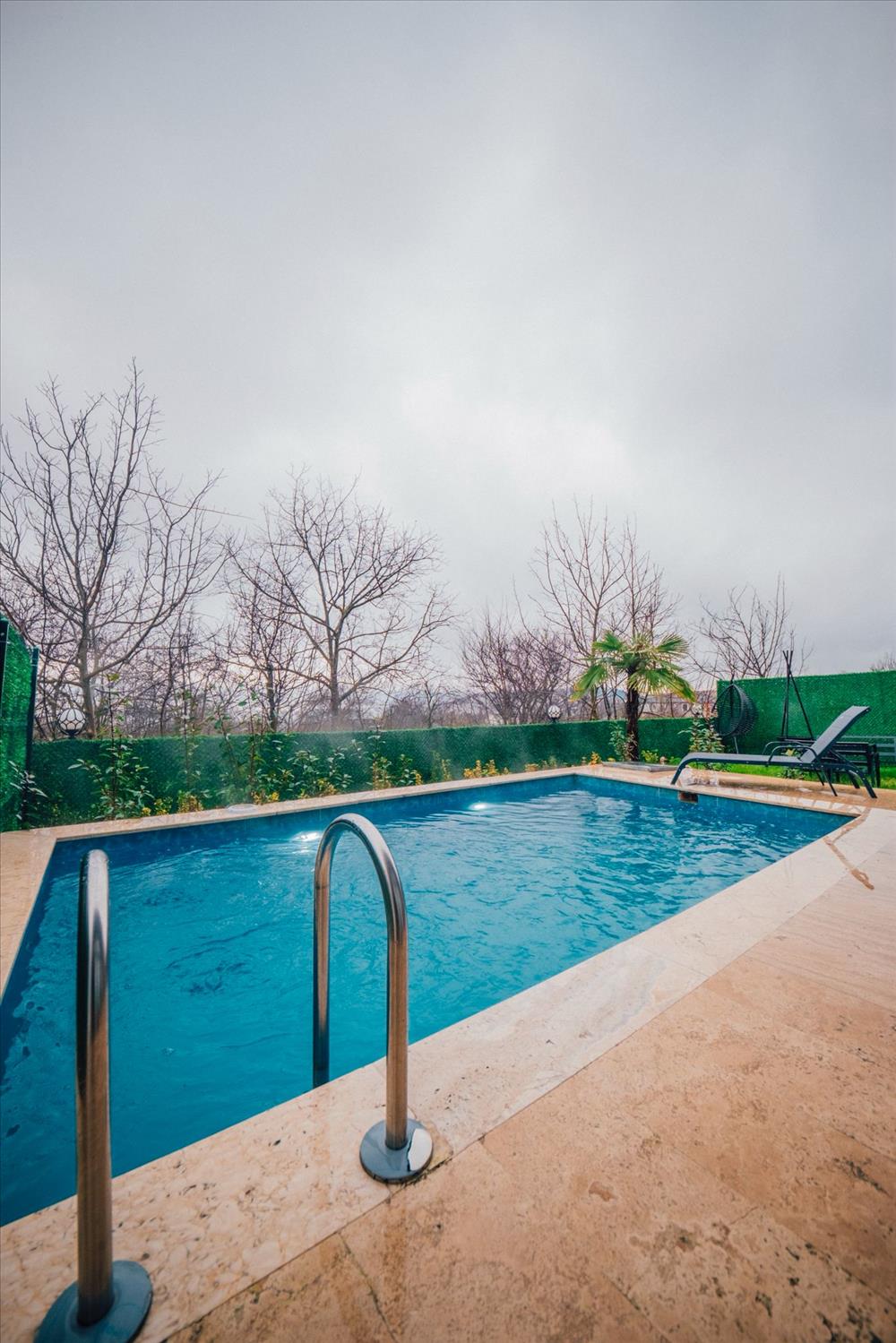 listing card gallery