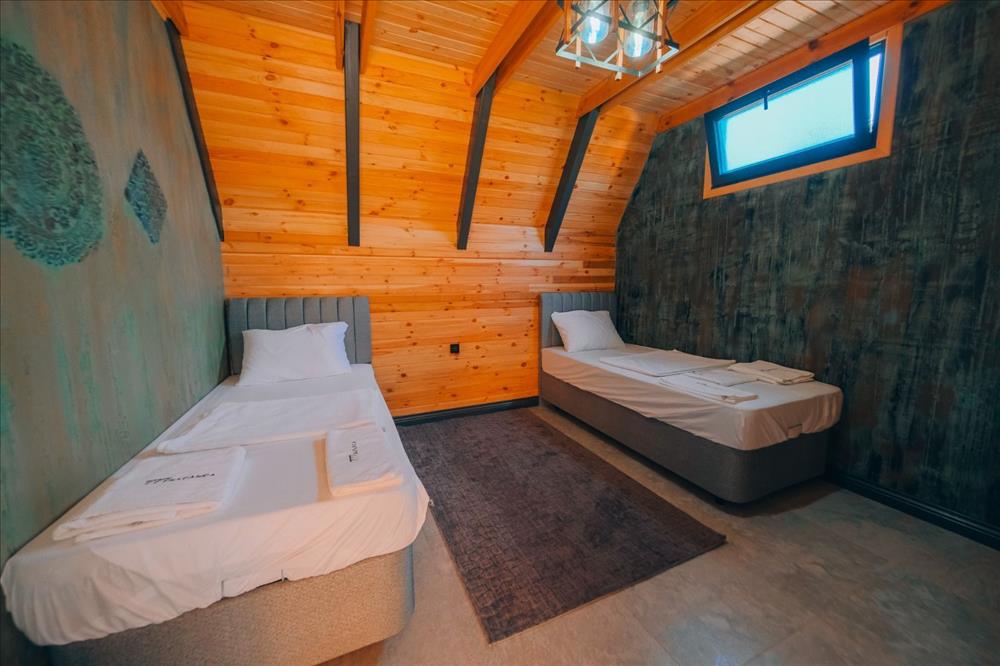 listing card gallery