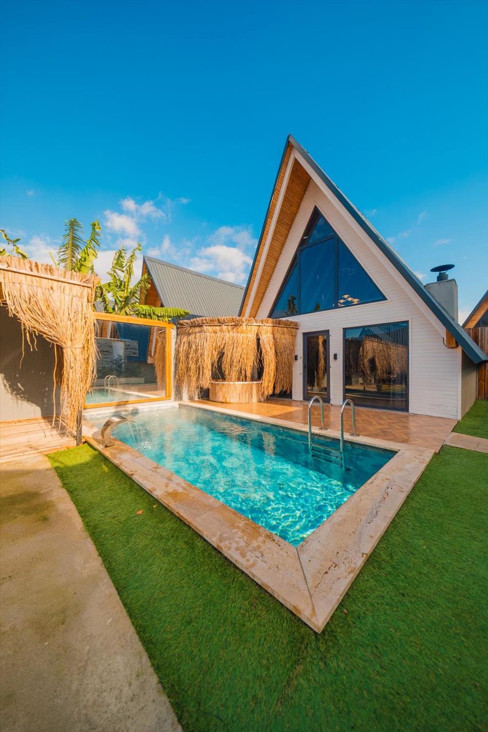 listing card gallery