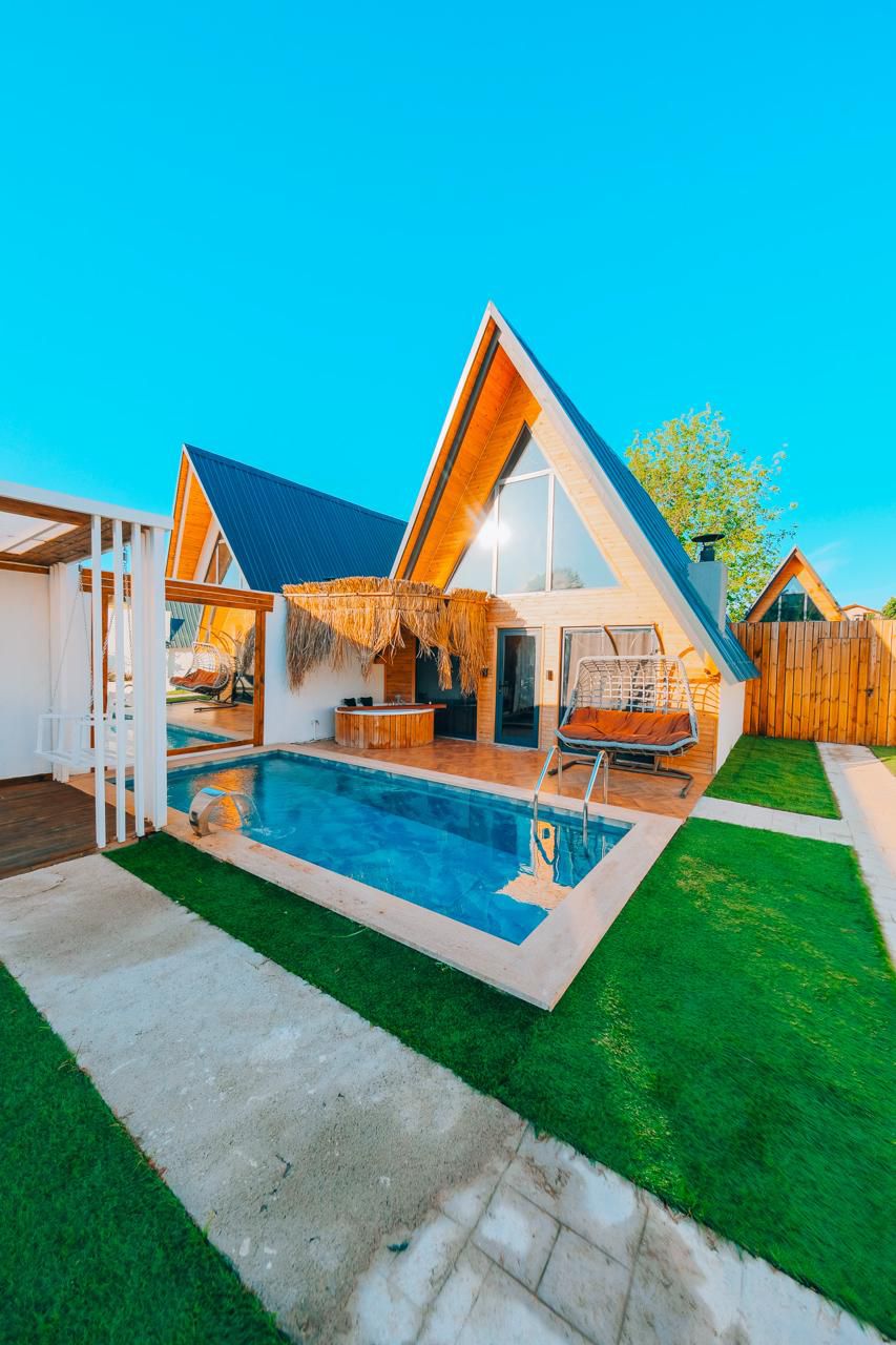 listing card gallery