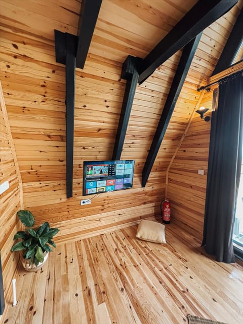 listing card gallery