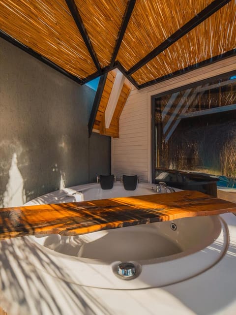 listing card gallery