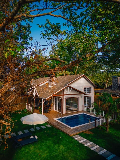 listing card gallery