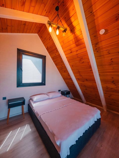 listing card gallery