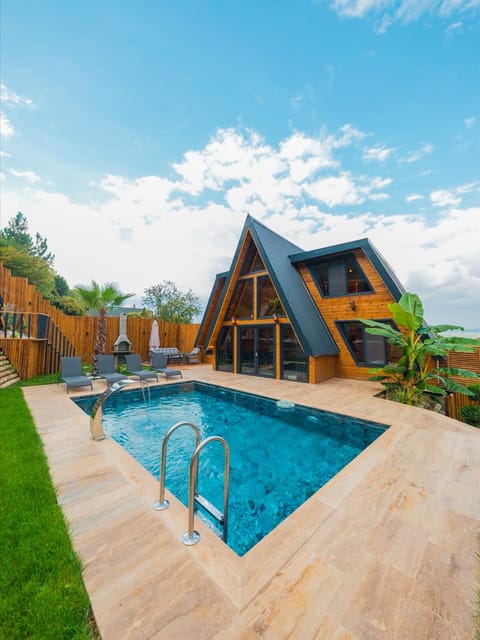 listing card gallery