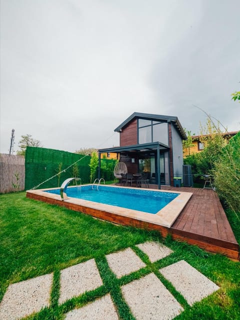 listing card gallery