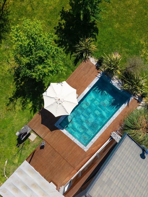 listing card gallery