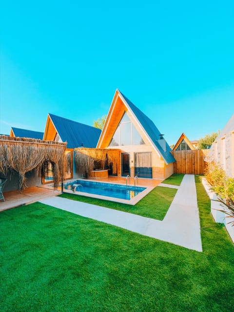 listing card gallery