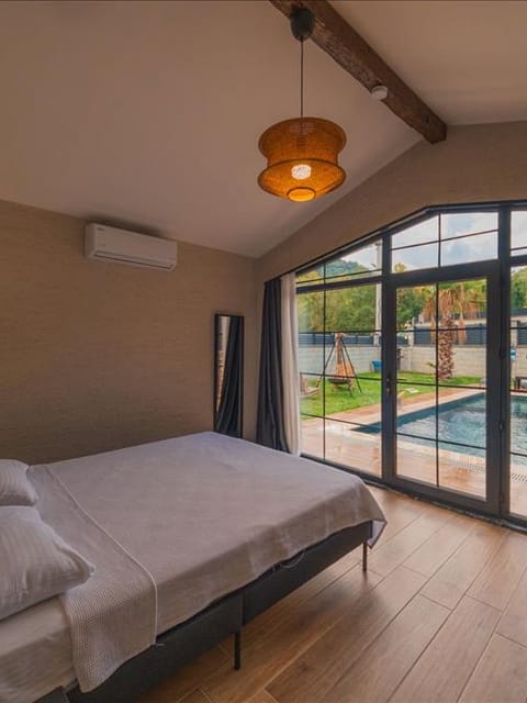 listing card gallery