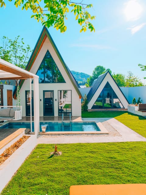 listing card gallery