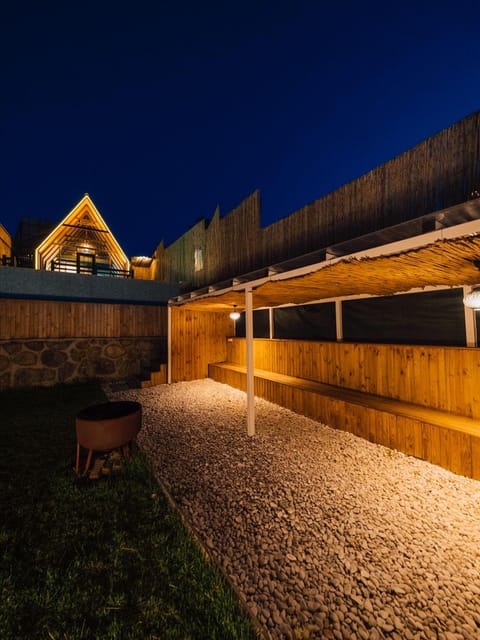 listing card gallery