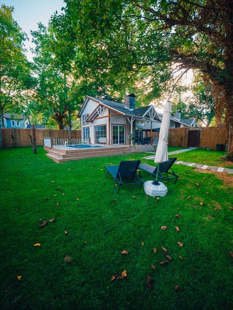 listing card gallery