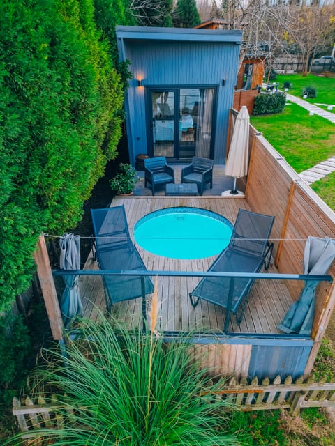 listing card gallery