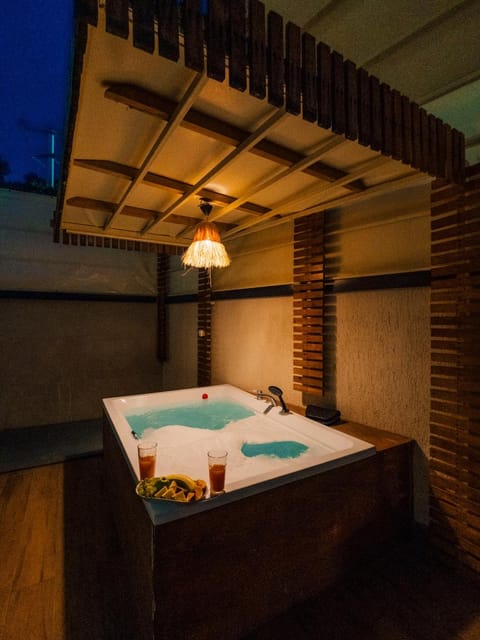 listing card gallery