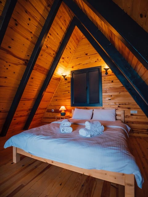 listing card gallery