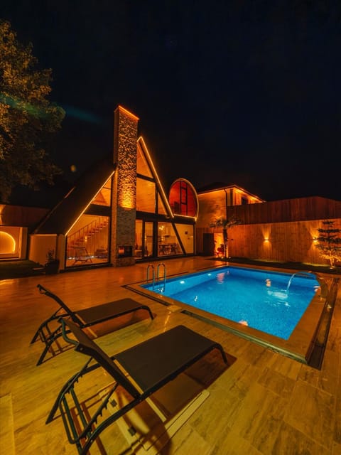 listing card gallery